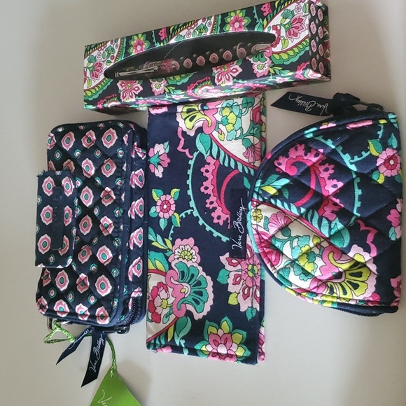 Vera Bradley Handbags - Rare Breast cancer Vera Bradley A 4 Piece Vera Bradey set.